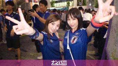 200GANA-1791 【ワールドカップ観戦ナンパ！】サッカー日本代表、初戦勝利の熱狂にかこつけて、観戦に訪れたモデル級美女サポーター2人に声をかけ、ホテルで美酒に酔い、興奮冷めやらぬまま、激イキ絶頂4P乱交セックス！ はるら 22歳 ア