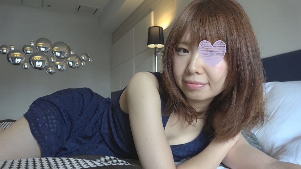 FC2PPV-631744 【個人撮影】いろは21歳　脱力系ゆるふわパイパン美人女子大生に大量中出し【前編】