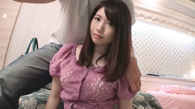 SIRO-3877 【初撮り】ネットでAV応募→AV体験撮影 1005 激しいピストンで暴れ狂う乳！床に飛び散るスケベ汁！瞳を潤ませ快感にヨガり狂う！清楚な顔して肉食系なお姉さんのスケベっぷりがたまらん！ るい 24歳 カフェ店員(アルバイ
