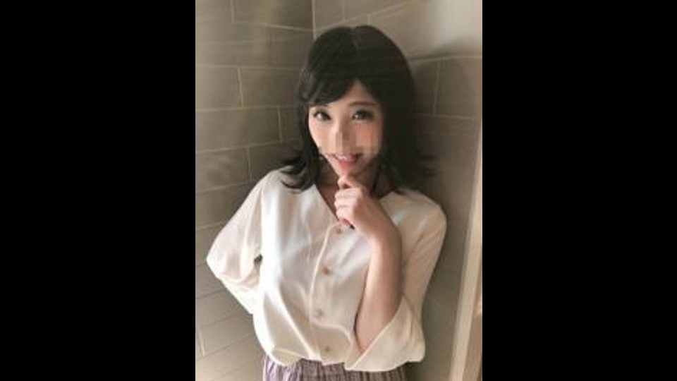 FC2PPV-1597939 アイドル目指して奮闘中の19歳 状況を理解出来ないまま流れで３P連続中出し